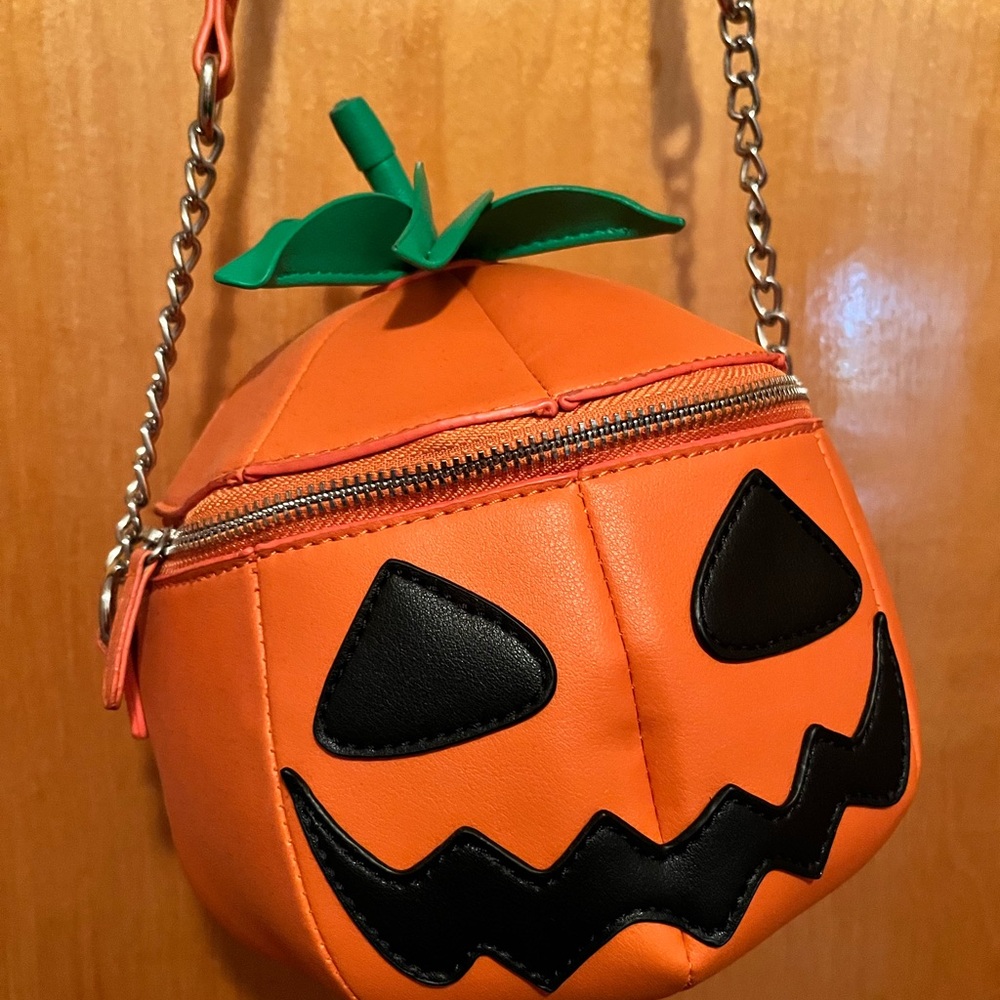 Tik Tok Famous Jack O’ Lantern Purse!